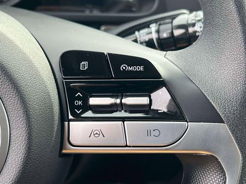 Used 2023 Hyundai Elantra SEL image 22