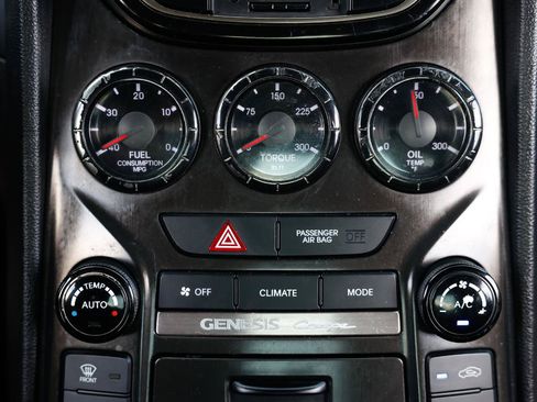 Used 2016 Hyundai Genesis Coupe 3.8 RWD image 29