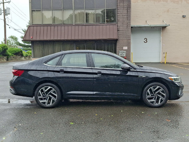 Used 2024 Volkswagen Jetta SEL FWD image 12