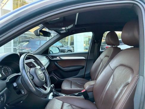 Used 2018 Audi Q3 2.0T Premium Plus w/ Premium Plus Package AWD/4WD image 2
