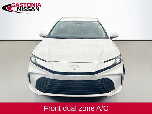 Used 2025 Toyota Camry LE image 2