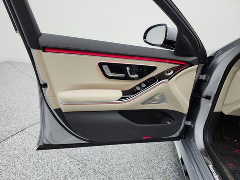 Certified 2022 Mercedes-Benz S 500 4MATIC image 15