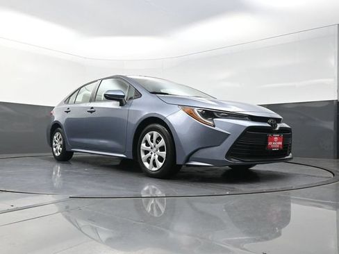 Used 2024 Toyota Corolla LE FWD image 31