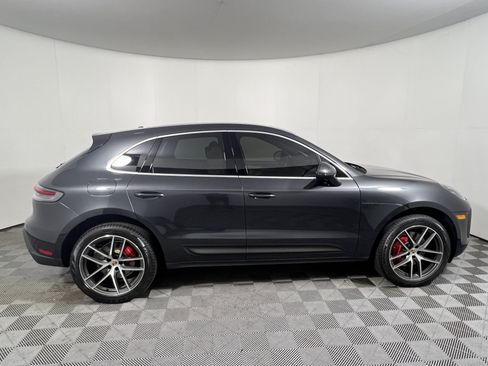 Certified 2024 Porsche Macan S AWD/4WD image 8