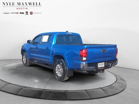 Used 2018 Toyota Tacoma SR5 RWD image 14
