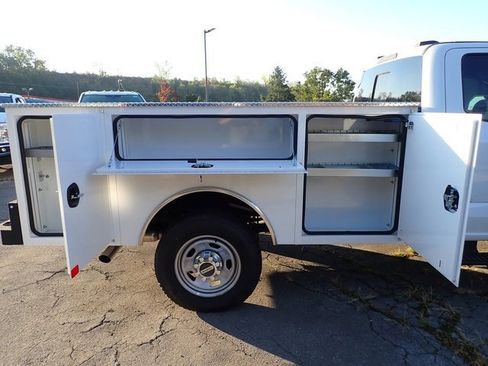 New 2025 Ford F350 XL w/ XL Chrome Package image 8