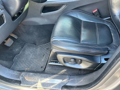 Used 2017 Jaguar F-PACE Prestige image 20