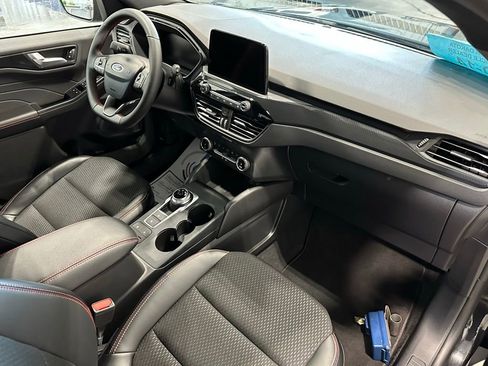 Used 2025 Ford Escape ST-Line image 33