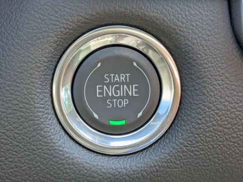 New 2026 Chevrolet Colorado LT w/ LT Convenience Package AWD/4WD image 31