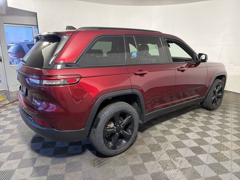 Certified 2023 Jeep Grand Cherokee Altitude AWD/4WD image 6