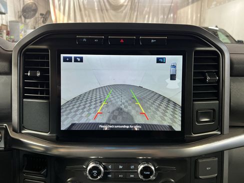 Used 2022 Ford F150 Lariat RWD image 19