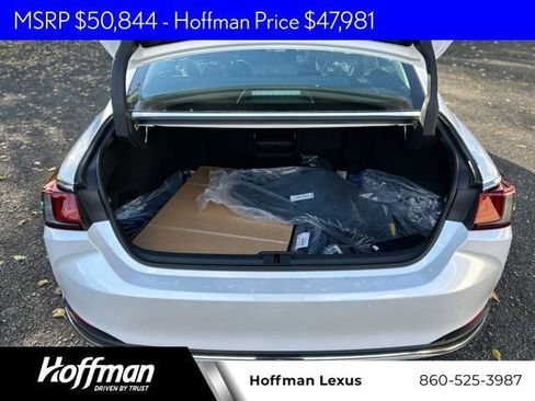 New 2025 Lexus ES 300h w/ Premium Package image 11