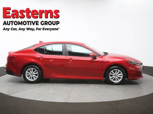 Used 2025 Toyota Camry SE FWD image 43