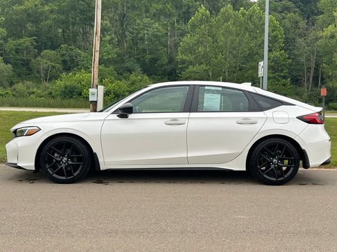 Used 2025 Honda Civic Sport image 5