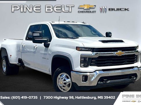 Used 2025 Chevrolet Silverado 3500 LT w/ Safety Package AWD/4WD image 1