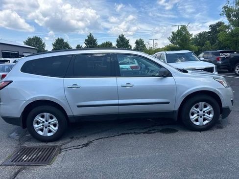 Used 2016 Chevrolet Traverse LS FWD image 6