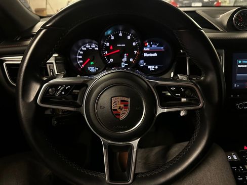 Used 2018 Porsche Macan image 31