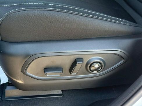 New 2026 Jeep Grand Cherokee L Laredo AWD/4WD image 18