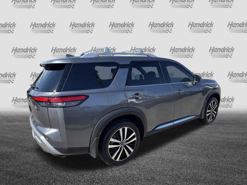 Used 2025 Nissan Pathfinder Platinum w/ Cargo Package FWD image 10