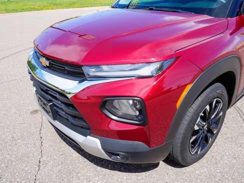 Used 2023 Chevrolet TrailBlazer LT w/ Convenience Package AWD/4WD image 22