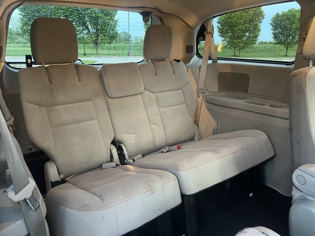 Used 2019 Dodge Grand Caravan SE w/ UConnect Hands-Free Group FWD image 13