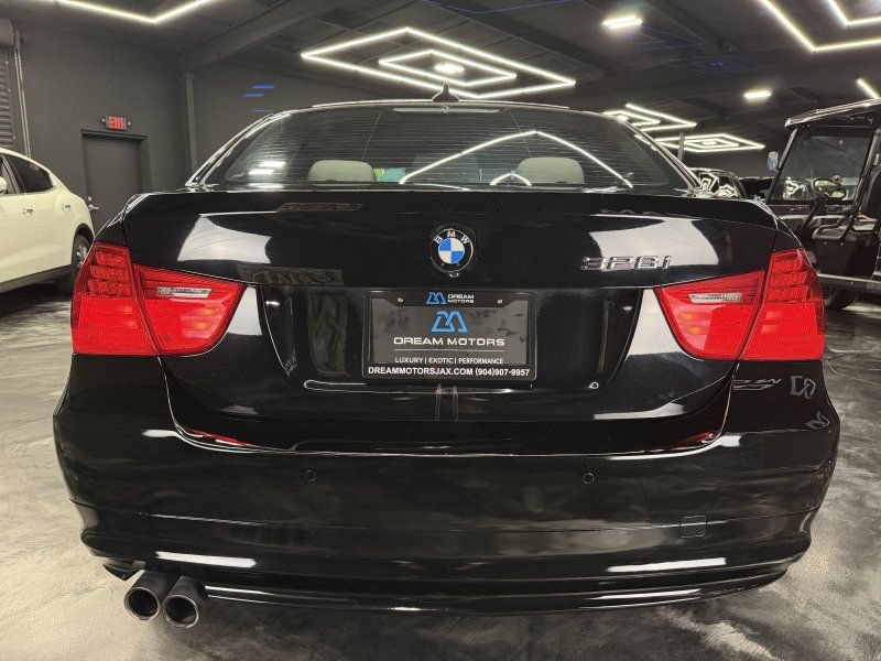 Used 2010 BMW 328i Sedan RWD image 6