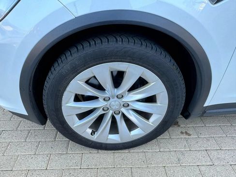 Used 2018 Tesla Model X 75D AWD/4WD image 26