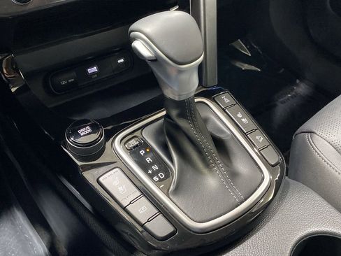 Used 2024 Kia Seltos SX w/ SX Sunroof Package image 22