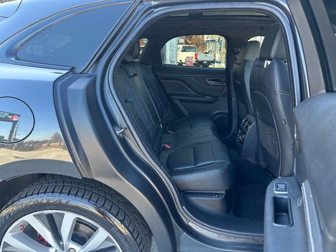 Used 2017 Jaguar F-PACE S image 9