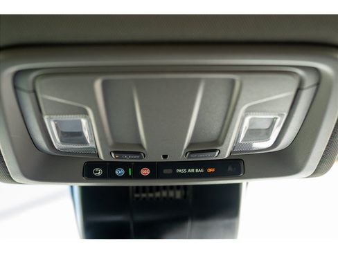 Used 2025 GMC Sierra 1500 SLT AWD/4WD image 20