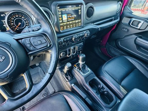 Used 2022 Jeep Wrangler Unlimited Sport image 17