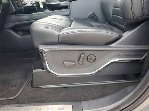 New 2025 Ford F250 Platinum image 17