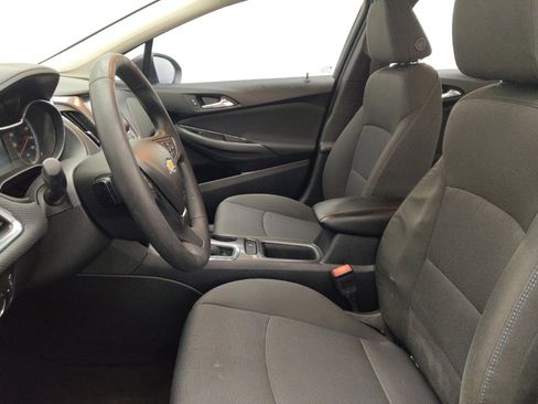Used 2017 Chevrolet Cruze LT w/ Convenience Package FWD image 17