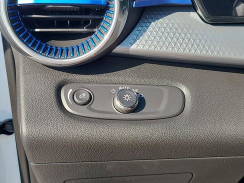 New 2026 Chevrolet Trax LT w/ Driver Confidence Package image 24