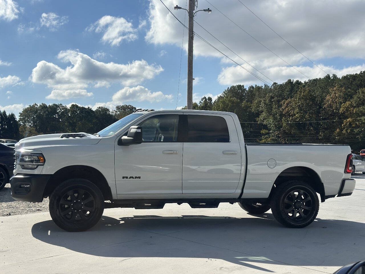 Used 2023 RAM 2500 Laramie w/ Night Edition AWD/4WD image 4