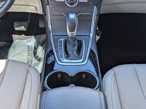 Used 2015 Ford Edge Titanium w/ Technology Package image 20