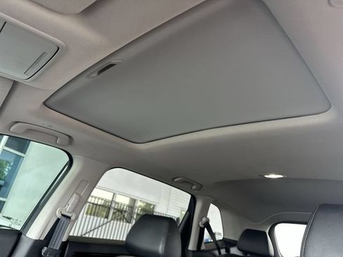 Used 2025 Honda CR-V EX-L image 22