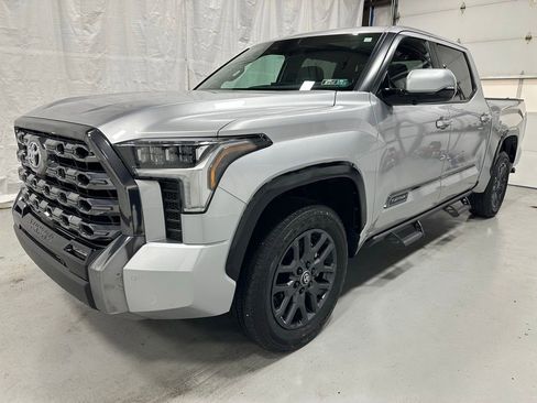 Used 2025 Toyota Tundra Platinum AWD/4WD image 3
