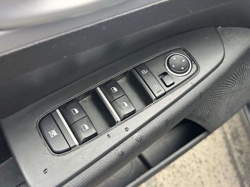 Used 2023 Kia Forte LXS w/ LXS Technology Package FWD image 16