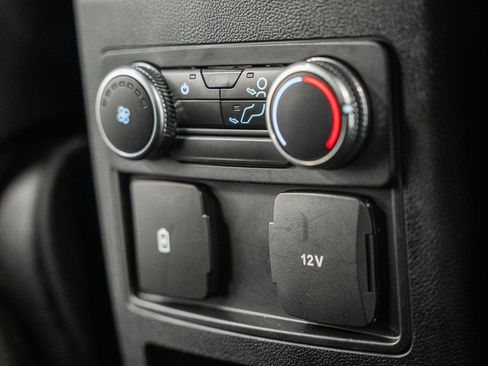 Certified 2020 Ford Explorer XLT w/ Equipment Group 202A image 40