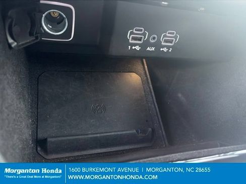 Used 2024 Jeep Wagoneer L Series II w/ Flexible Seating Group AWD/4WD image 26