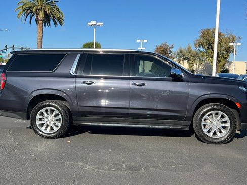 Used 2023 Chevrolet Suburban Premier AWD/4WD image 4