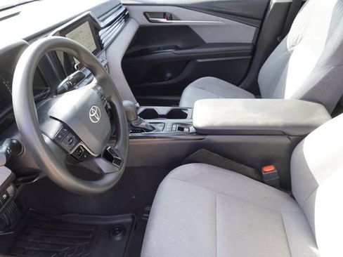 Used 2026 Toyota Camry LE w/ Convenience Package FWD image 16