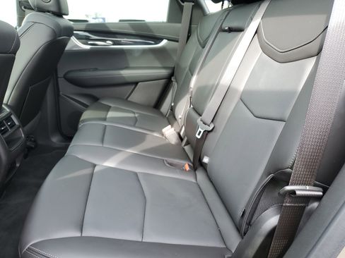 Certified 2022 Cadillac XT5 Premium Luxury image 9
