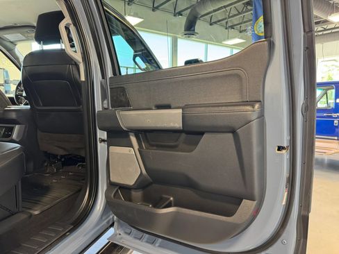 Used 2023 Ford F350 Lariat w/ Sport Appearance Package AWD/4WD image 31