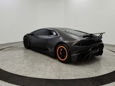Used 2015 Lamborghini Huracan LP 610-4 AWD/4WD image 3