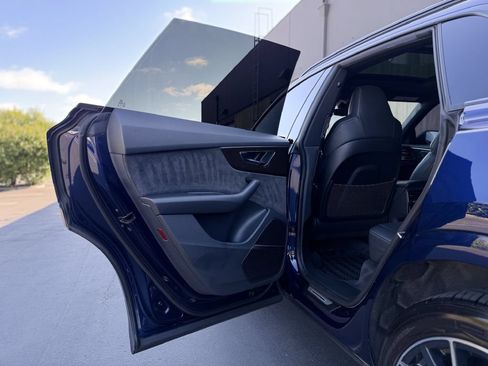 Used 2021 Audi SQ8 Premium Plus w/ SQ8 Black Optic Package AWD/4WD image 12