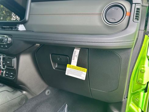 New 2025 Jeep Gladiator Mojave image 29