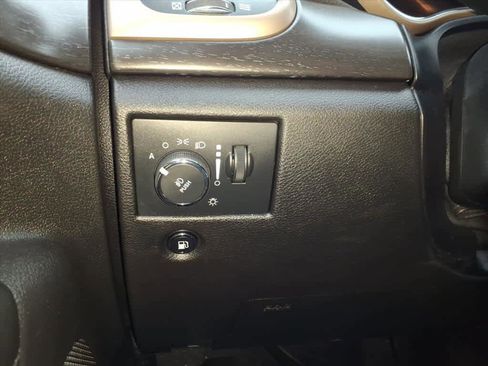 Used 2017 Jeep Grand Cherokee Laredo w/ Quick Order Package 23E image 18