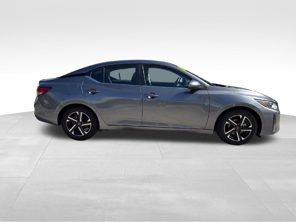 Used 2024 Nissan Sentra SV FWD image 8